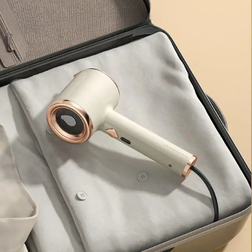 Compact Travel Iron with Steam Function – Removes Wrinkles in Seconds