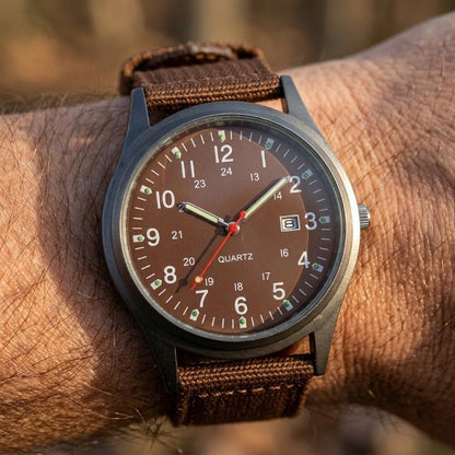 Military watch with nylon strap – Water-resistant, shock-resistant, and luminous hands